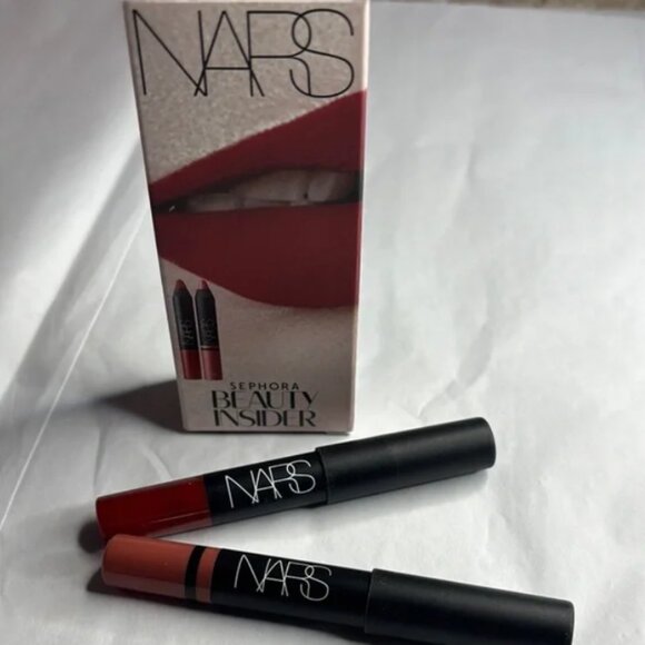 NARS Red Lipstick Bold Creamy Finish - Picture 1 of 1